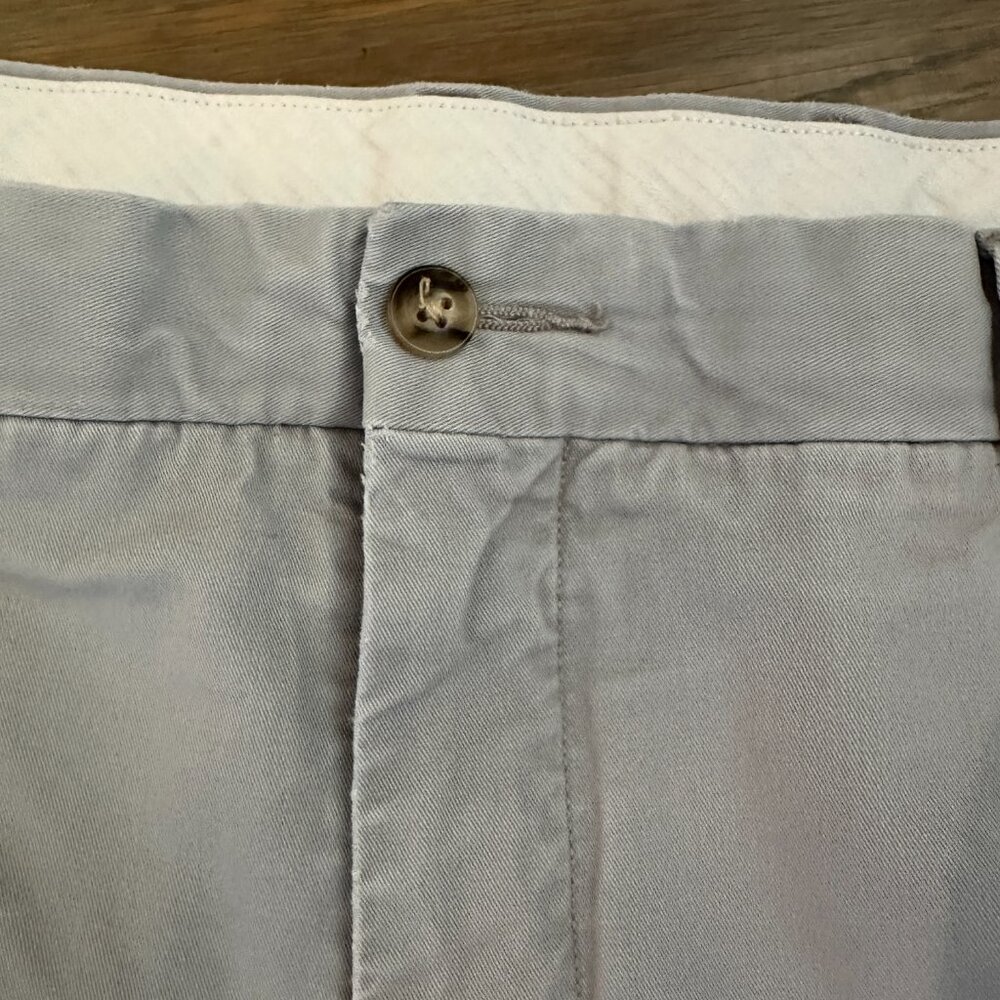 Polo Ralph Lauren Men's Gray Chino Shorts Size 40 - Picture 3 of 5